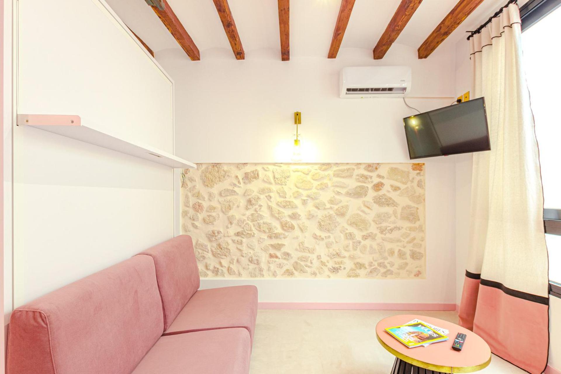 Glamorous Pink Studio In City Center Аликанте Екстериор снимка